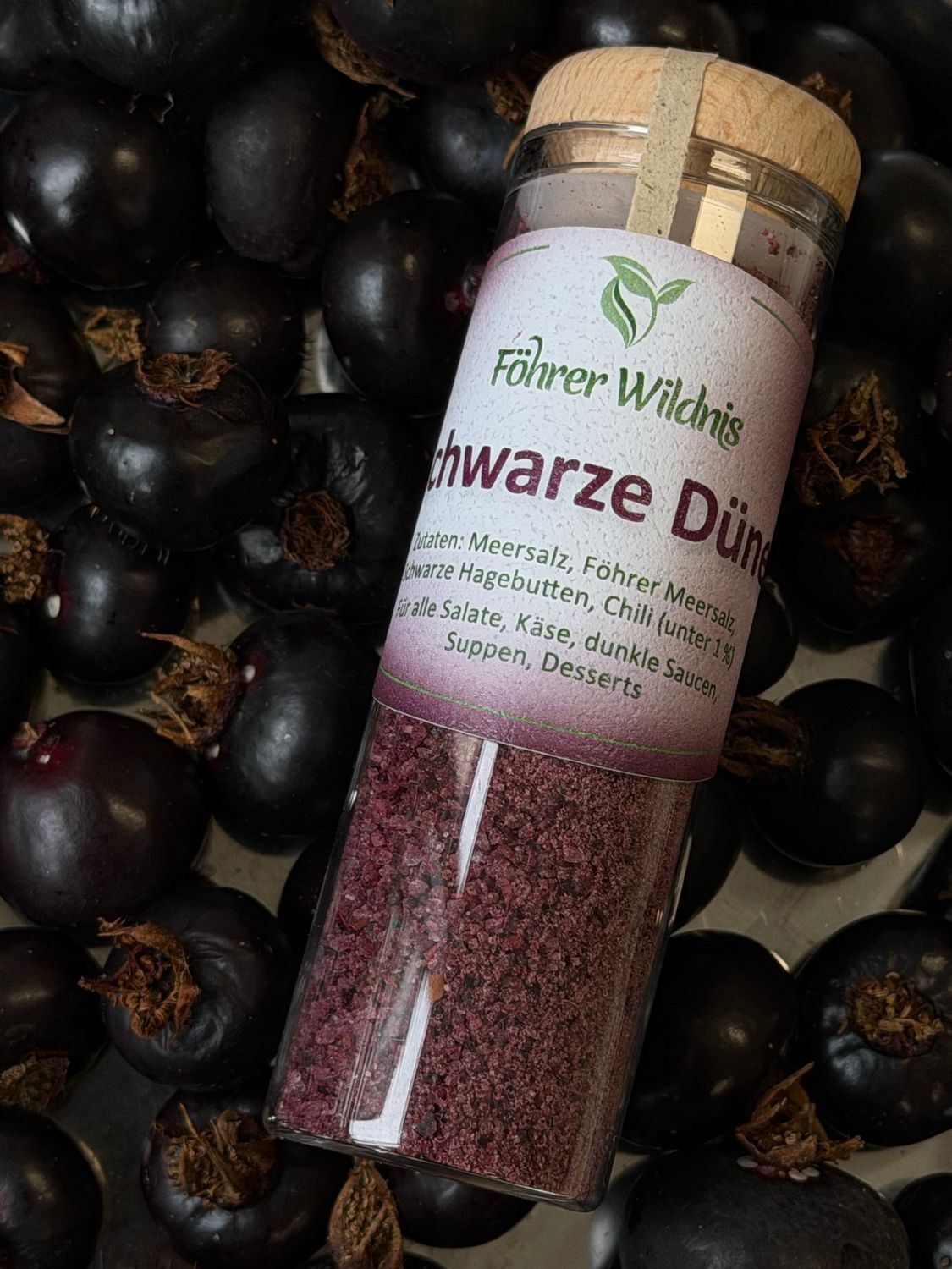 Das Exotische unter den Salzen: Schwarze Düne - Hagebutte mit einem Hauch Chili 40 g Das Exotische unter den Salzen: Schwarze Düne - Hagebutte mit einem Hauch Chili 40 g