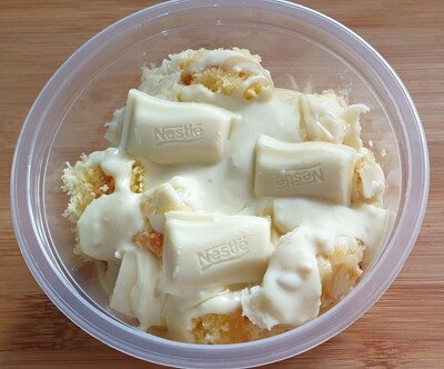 Lemon cake and lemon meringue Fudge Tub