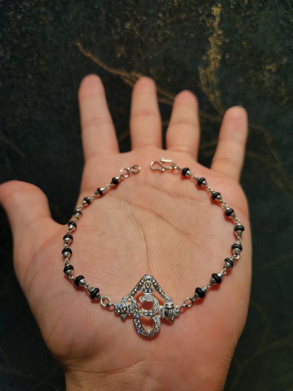 OM Shank Chakra Bracelet/Rakhi