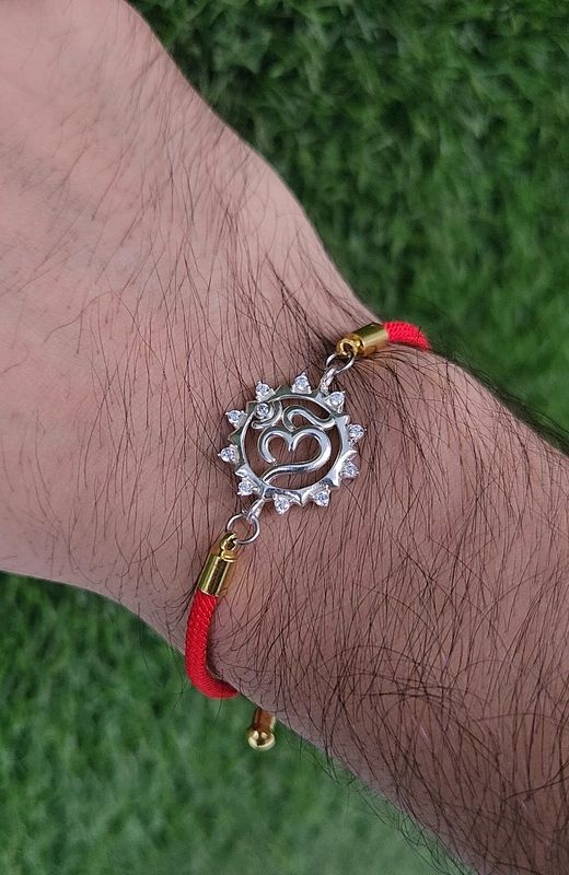 OM Rakhi