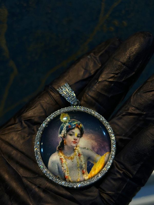 Hari Sundar AD Pendant