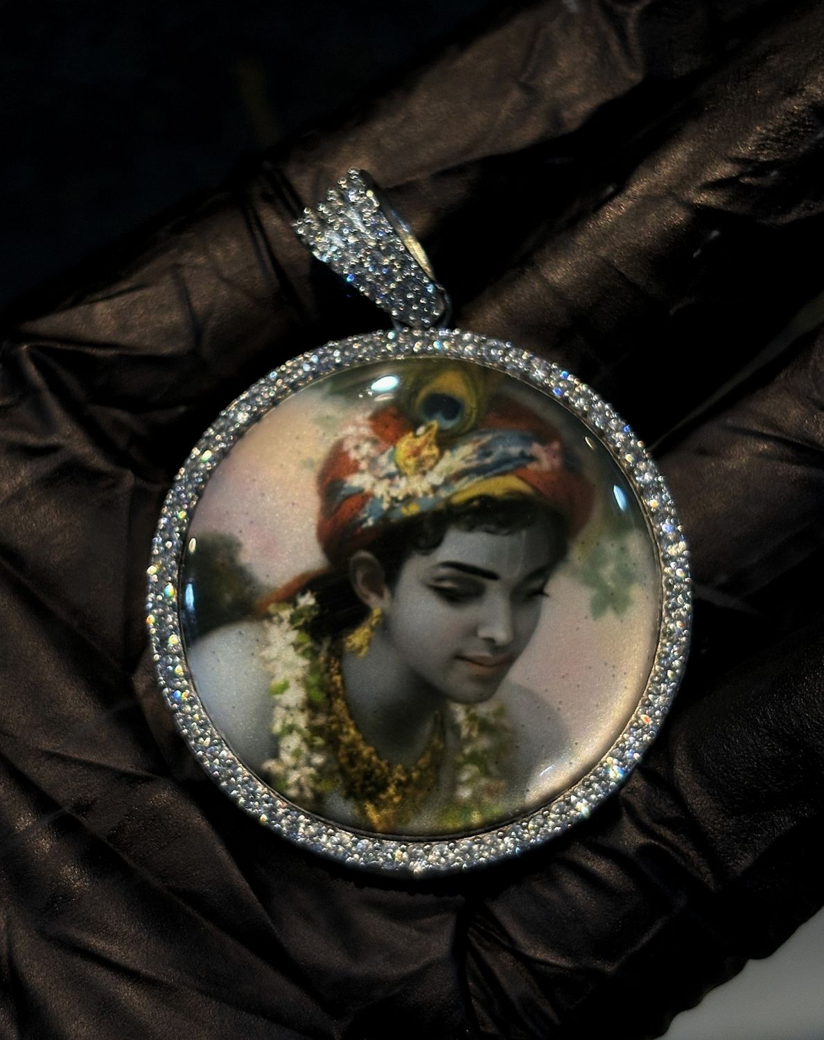 Shyam AD Pendant