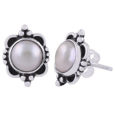 32. 925 Sterling Silver Pearl Stud Earrings  Item No.:  R6100569-7