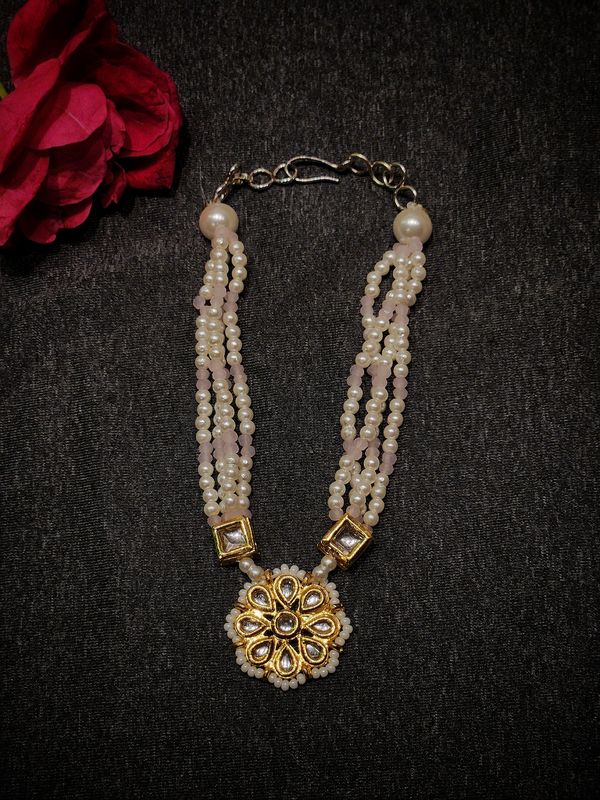 Pearn Necklace
