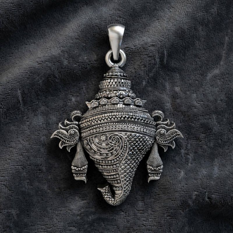 925 Silver Oxidised Shanka Pendant