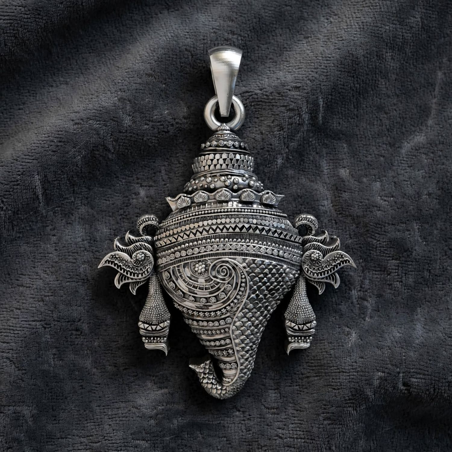925 Silver Oxidised Shanka Pendant