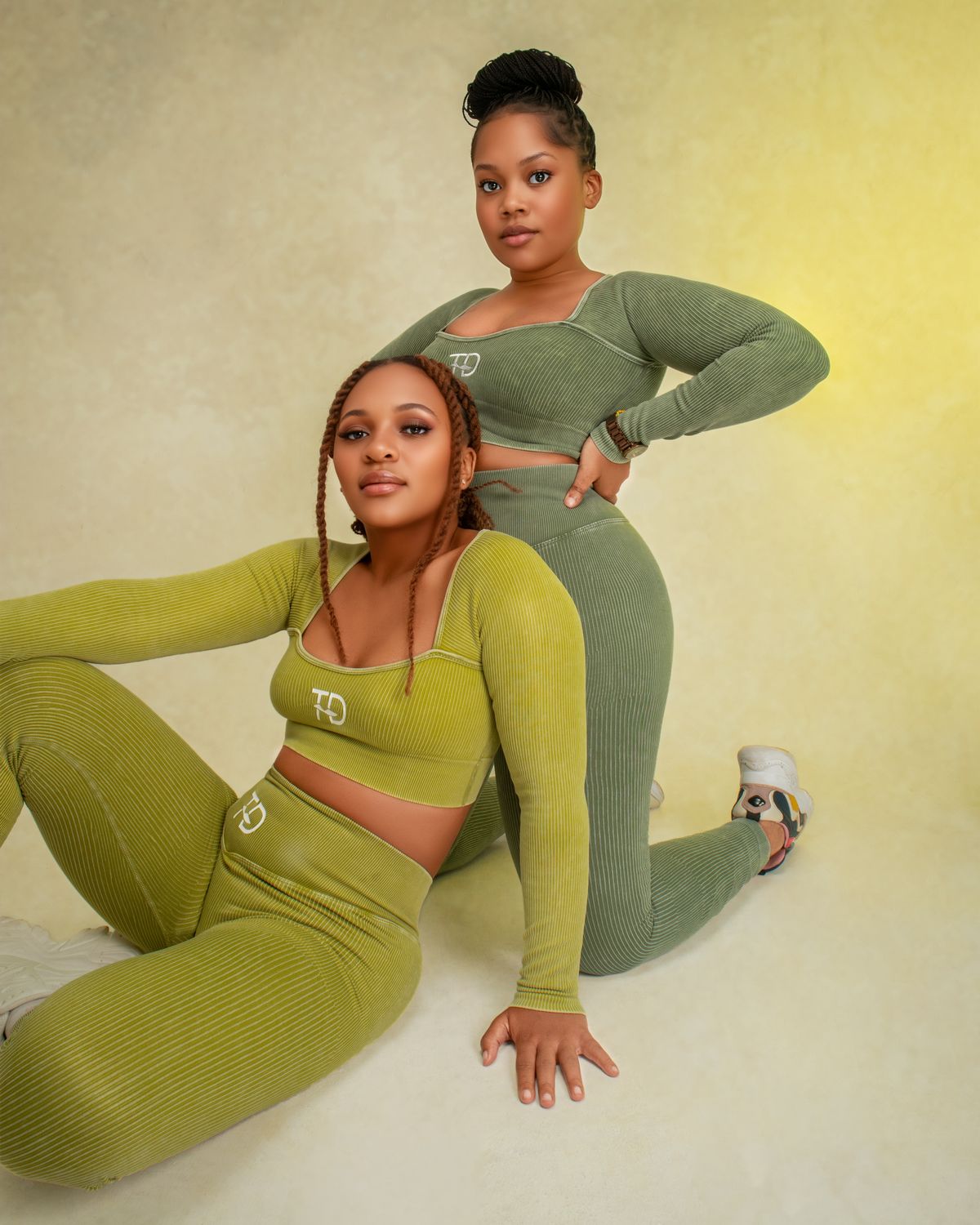 TDeyesonme 2pc set