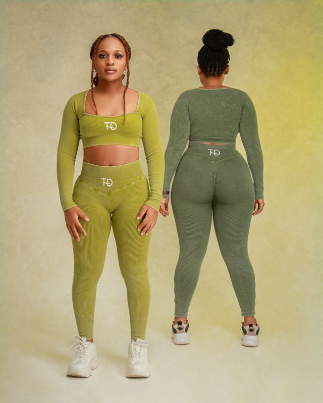 TDeyesonme 2pc set