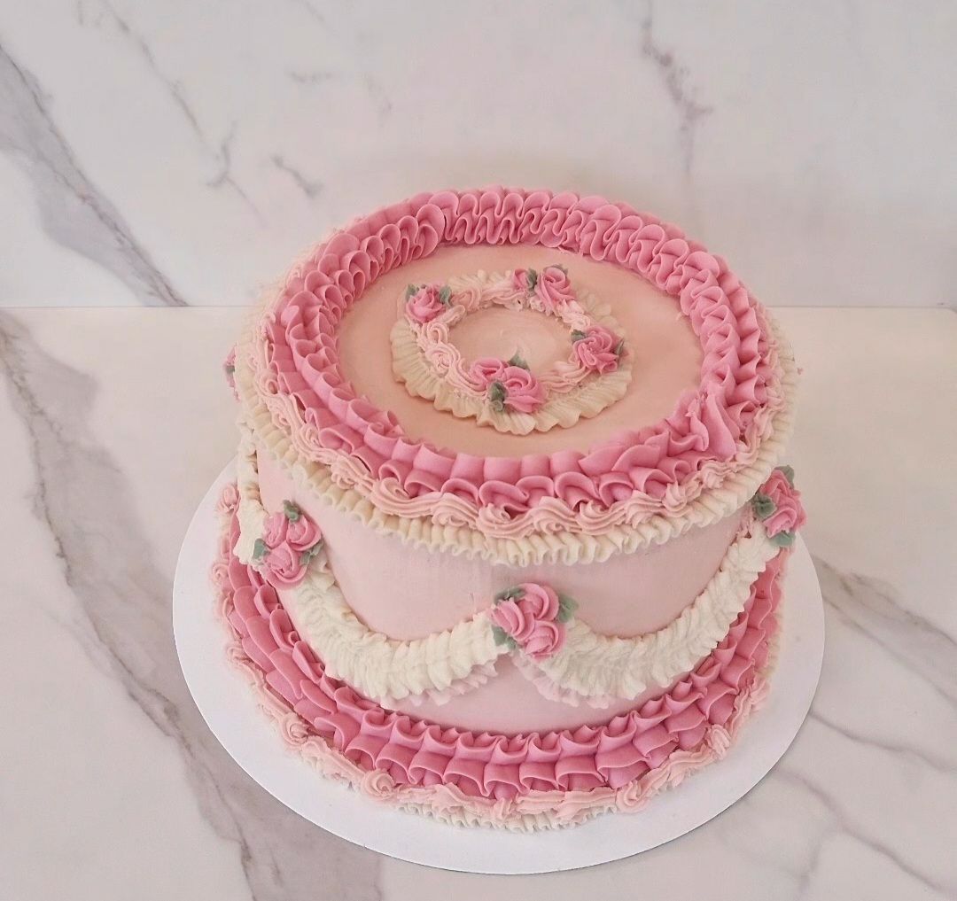 Vintage Rose Lambeth Cake