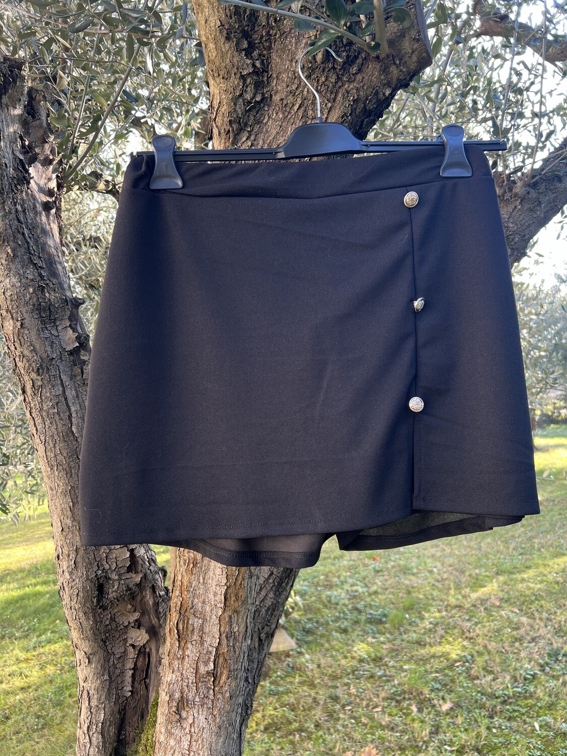 Short Pantagonna, Colore: Nero