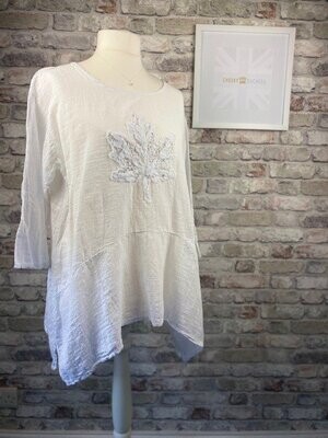 Silver Flower Top (White) Silver Flower Top (White)