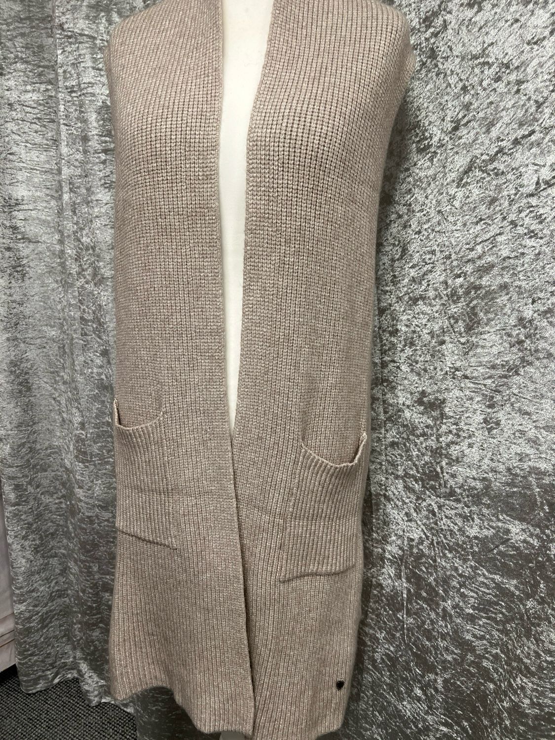 Long Sleeveless Cardigan Stone Free Size