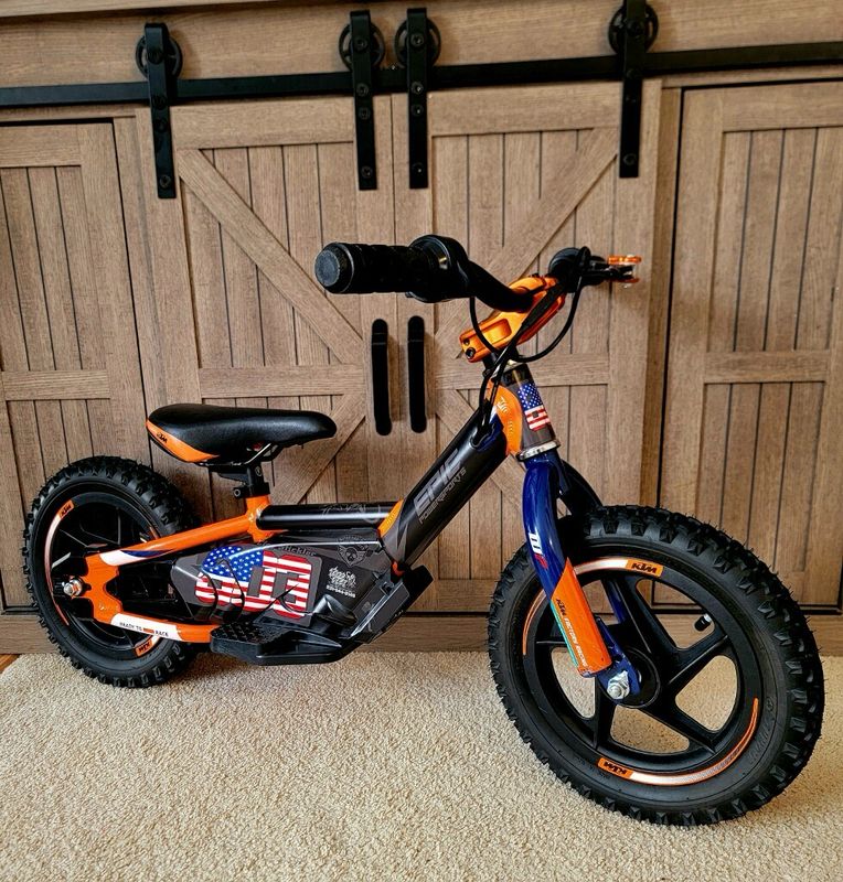 Stacyc 20e, 18e 16e, &amp; 12e Drive Full Custom Graphics Kit