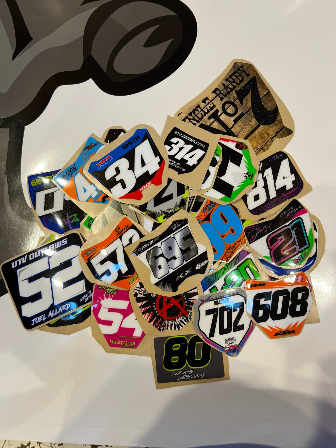 MINI PLATES