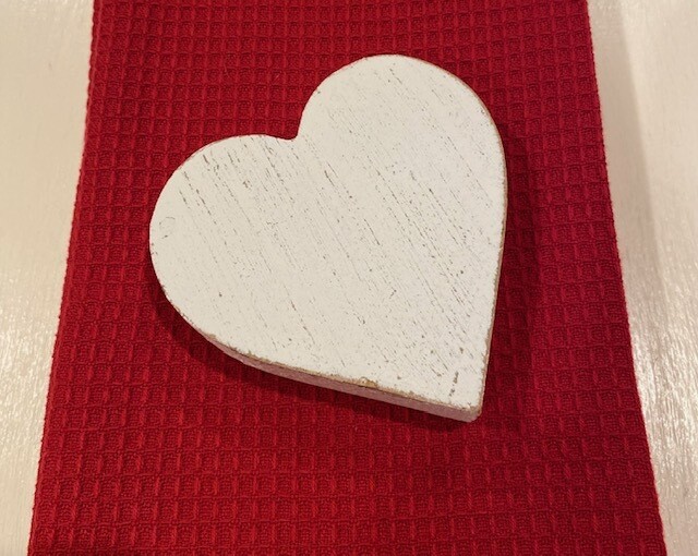 Farmhouse White Distressed Heart