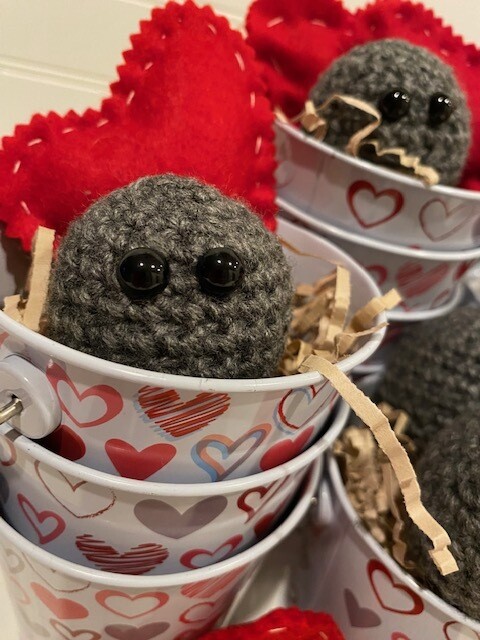 Grey Bucket of LOVE Niff
