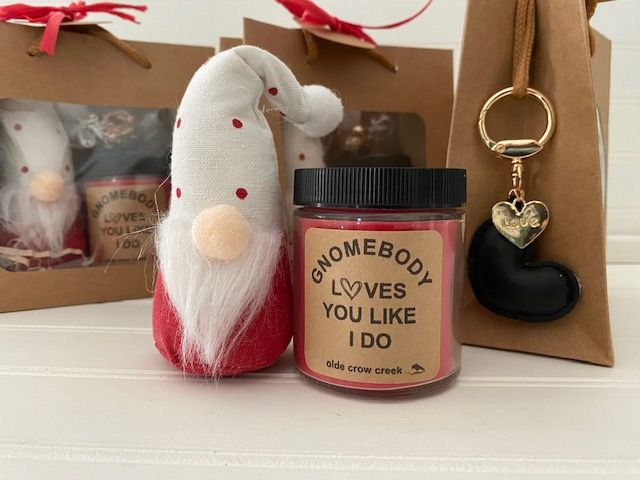 Gnomebody Loves You Bundle ~ red