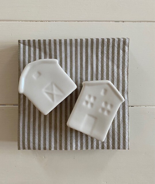S&amp;P and Napkin Set: Farmhouse