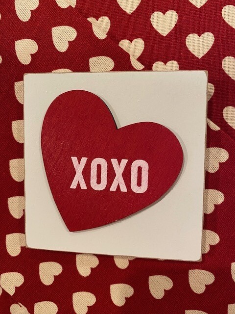 Mini Sign: Red Heart XO