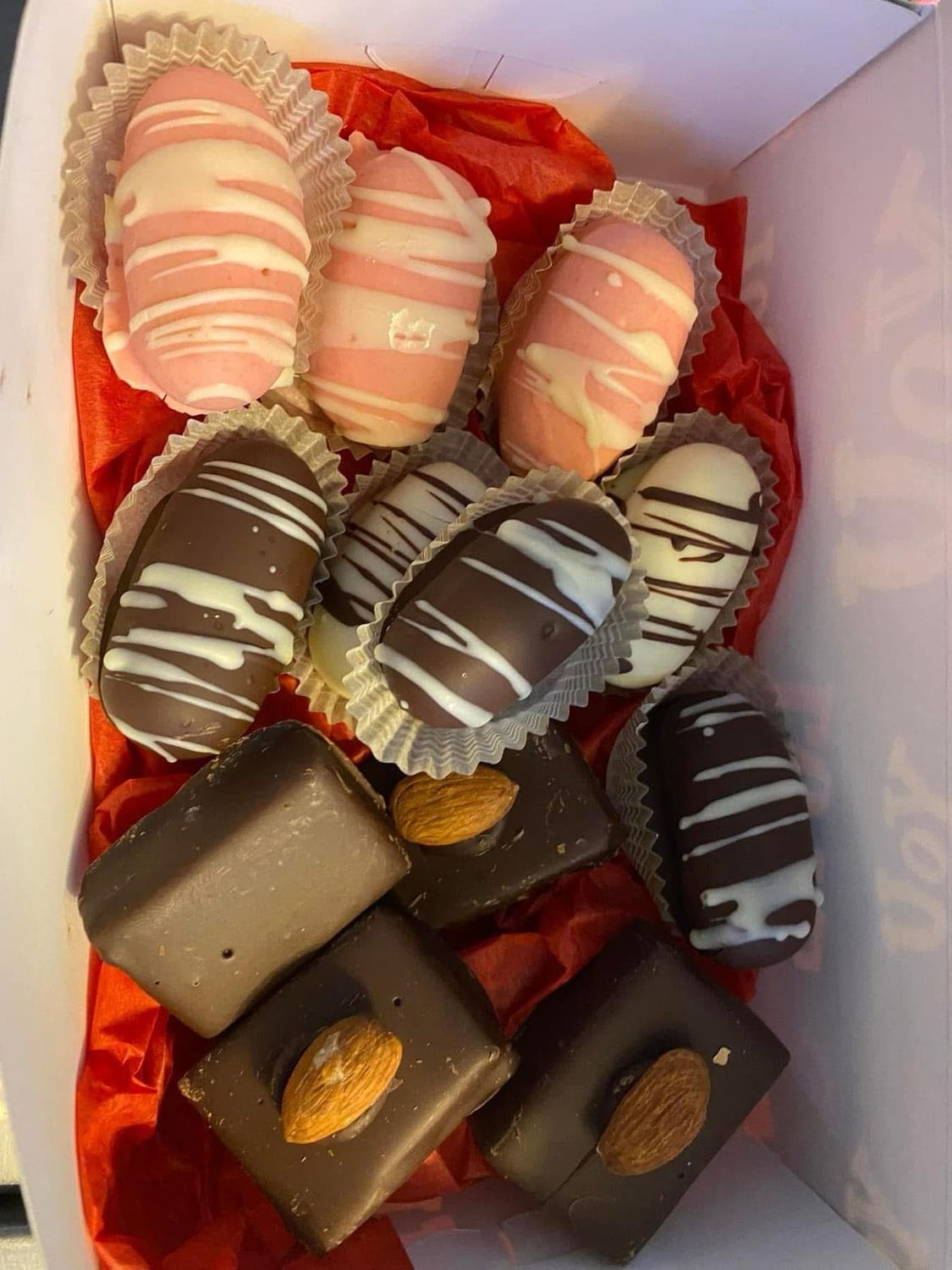 Boite Valentin (Délices/marzipan/choco) *6