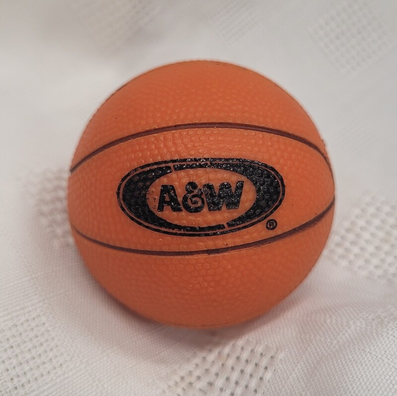 A&amp;W 2&quot;D Plastic Basketball Toy