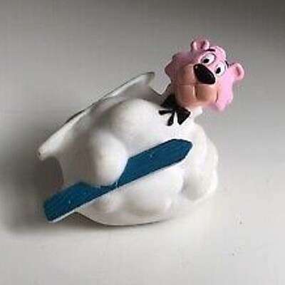 Snagglepuss in Snowball Rolling Figure