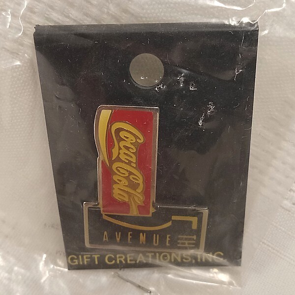 &quot;Coca-Cola Avenue&quot; Enamel Pin / Tie Tack
