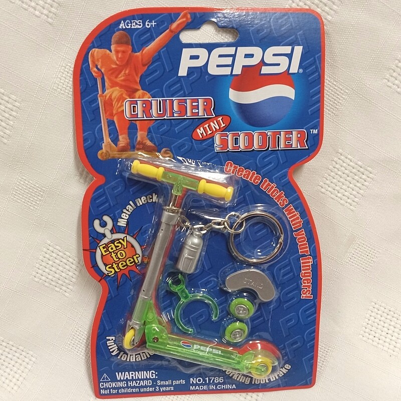 3 1/2"H Pepsi Cruiser Mini Scooter Keychain - Green