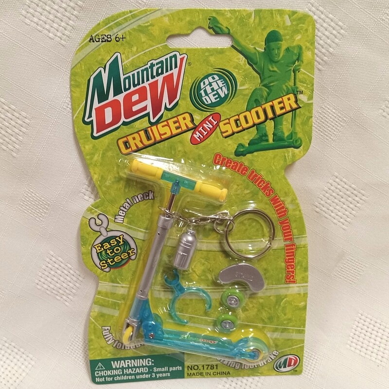 3 1/2&quot;H Mountain Dew Cruiser Mini Scooter Keychain - Blue