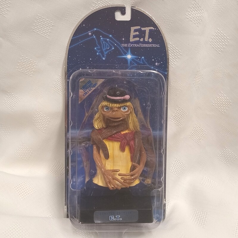 4 1/2&quot;H E.T. The Extra-Terrestrial 20th Anniversary Figure - E.T. Disguised as Woman