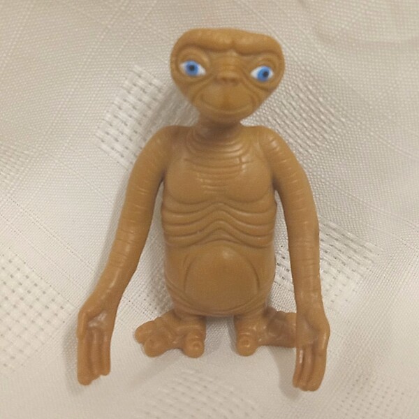 3"H E.T. The Extra-Terrestrial Bendable Figure