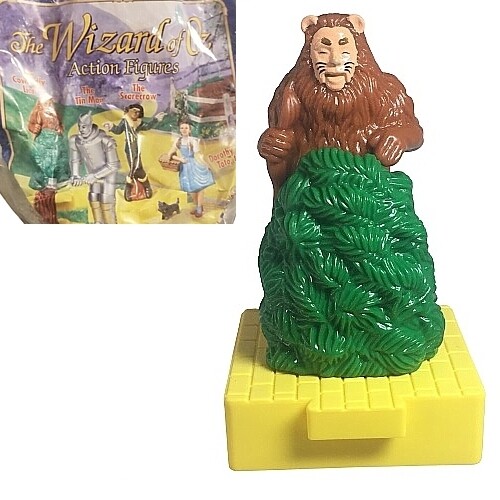 4&quot;H Wizard of Oz Cowardly Lion Yellow Brick Road Blockbuster Toy 1997 Mint In Package