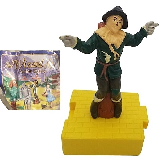 4&quot;H Wizard of Oz Scarecrow Yellow Brick Road Blockbuster Toy 1997 Mint In Package