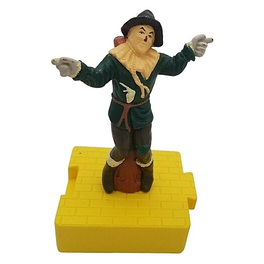 4&quot;H Wizard of Oz Scarecrow Yellow Brick Road Blockbuster Toy 1997 - No package