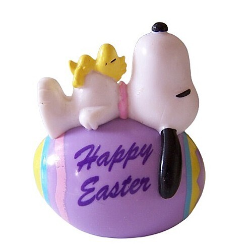 2 1/8"H Snoopy on Whitman's Purple "Happy Easter" Egg PVC Figure