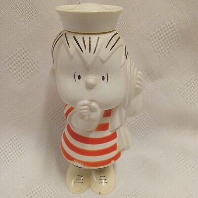 5 1/4"H Linus Van Pelt Plastic Avon Non-Tear Shampoo Container (Empty)