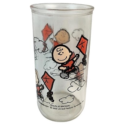 5 1/2&quot;H Peanuts Charlie Brown and Kite Glass