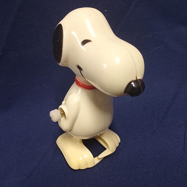 3&quot;H Peanuts Snoopy Wind Up Walker