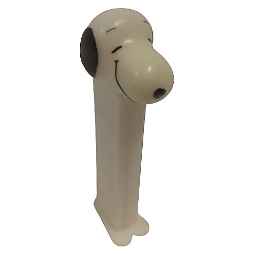 Peanuts Snoopy PEZ Dispenser Carded