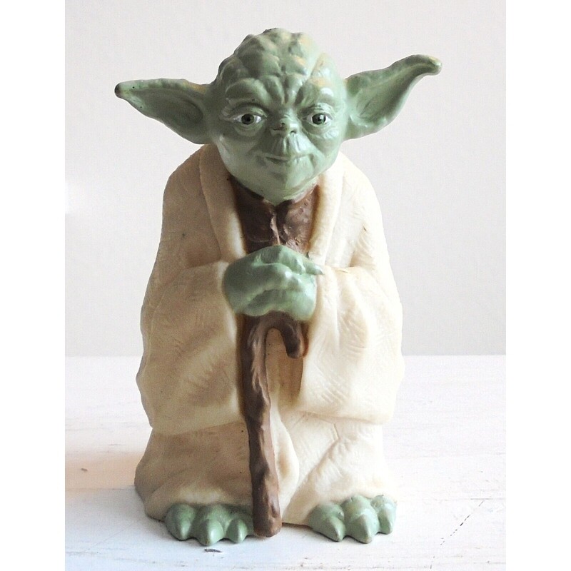 Star Wars 3 1/2"H Yoda Plastic Figure