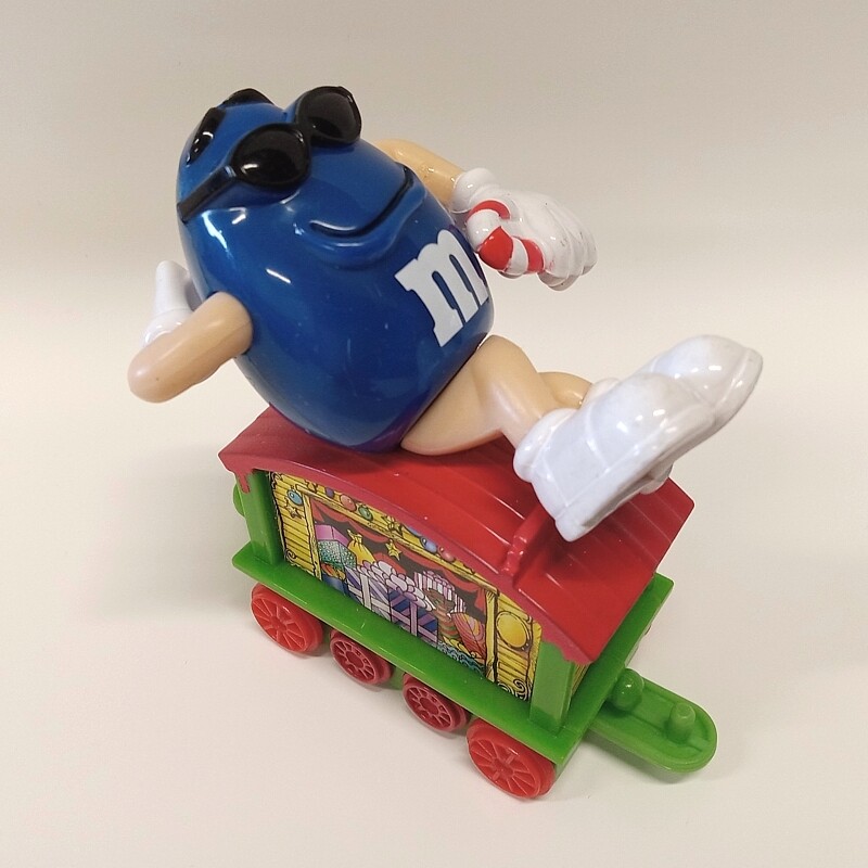 M&amp;M Series 1 Christmas Train - Car 2 BLUE on Gift Car