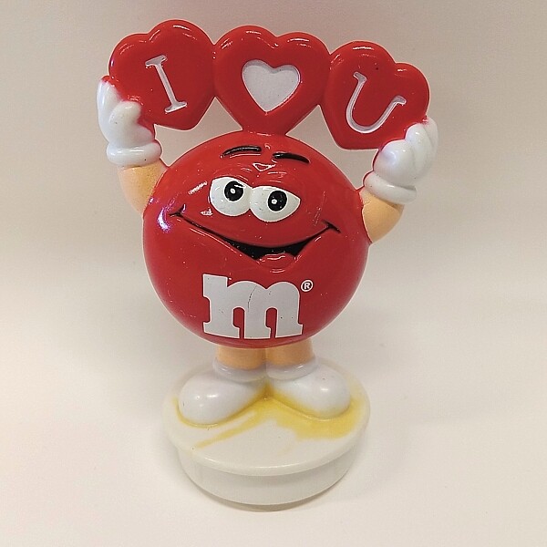 M&M Valentine's Topper - RED with "I (heart) U"