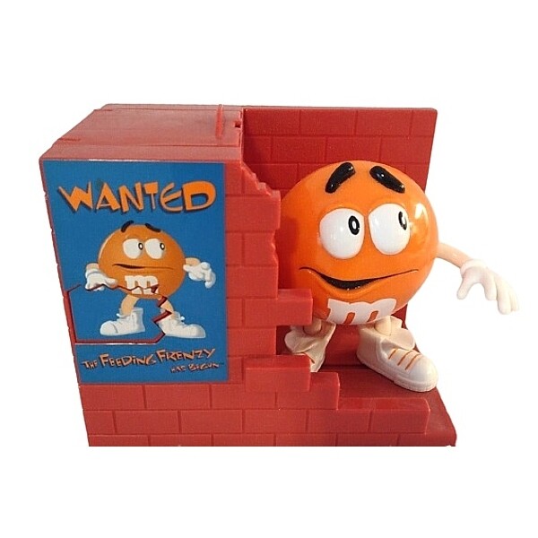 M&amp;M Feeding Frenzy Dispenser