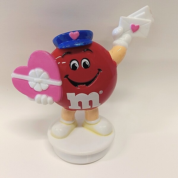 M&amp;M Valentine&#39;s Topper - RED Postman