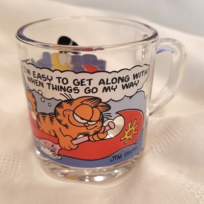 Garfield McDonald's Glass Mug - Canoe