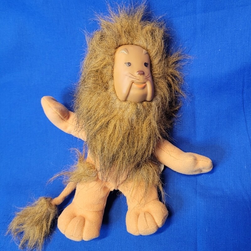 Wizard of Oz 7 1/2&quot;H Cowardly Lion Beanbag Character w/Vinyl Head