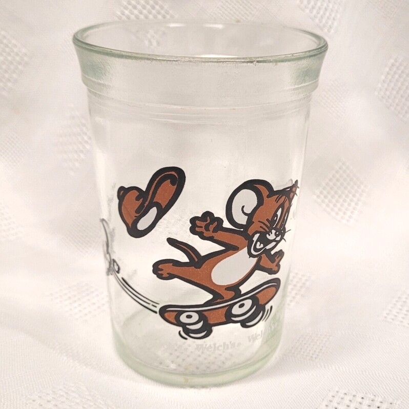 Tom &amp; Jerry Welch&#39;s Glass - Jerry on Skateboard
