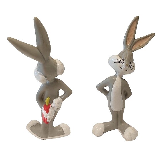 Looney Tunes 4 1/2&quot;H Bugs Bunny with Dynamite PVC Figure