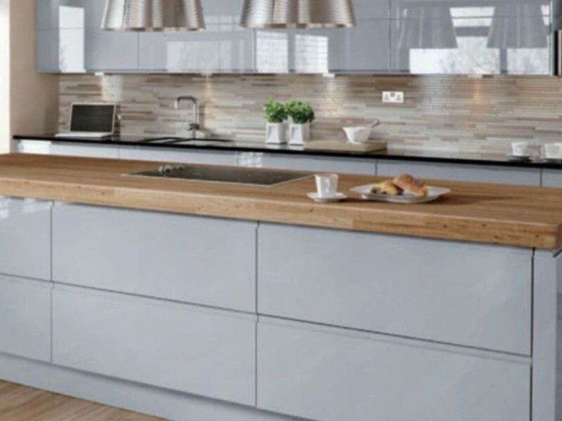 Fitted Kitchen | Contemporary High Gloss, Light Grey, HQ005/12