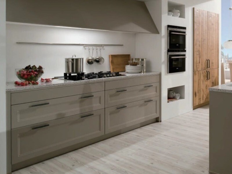 Fitted Kitchen | Light Bronze, High Gloss Kaki, HQ006/16